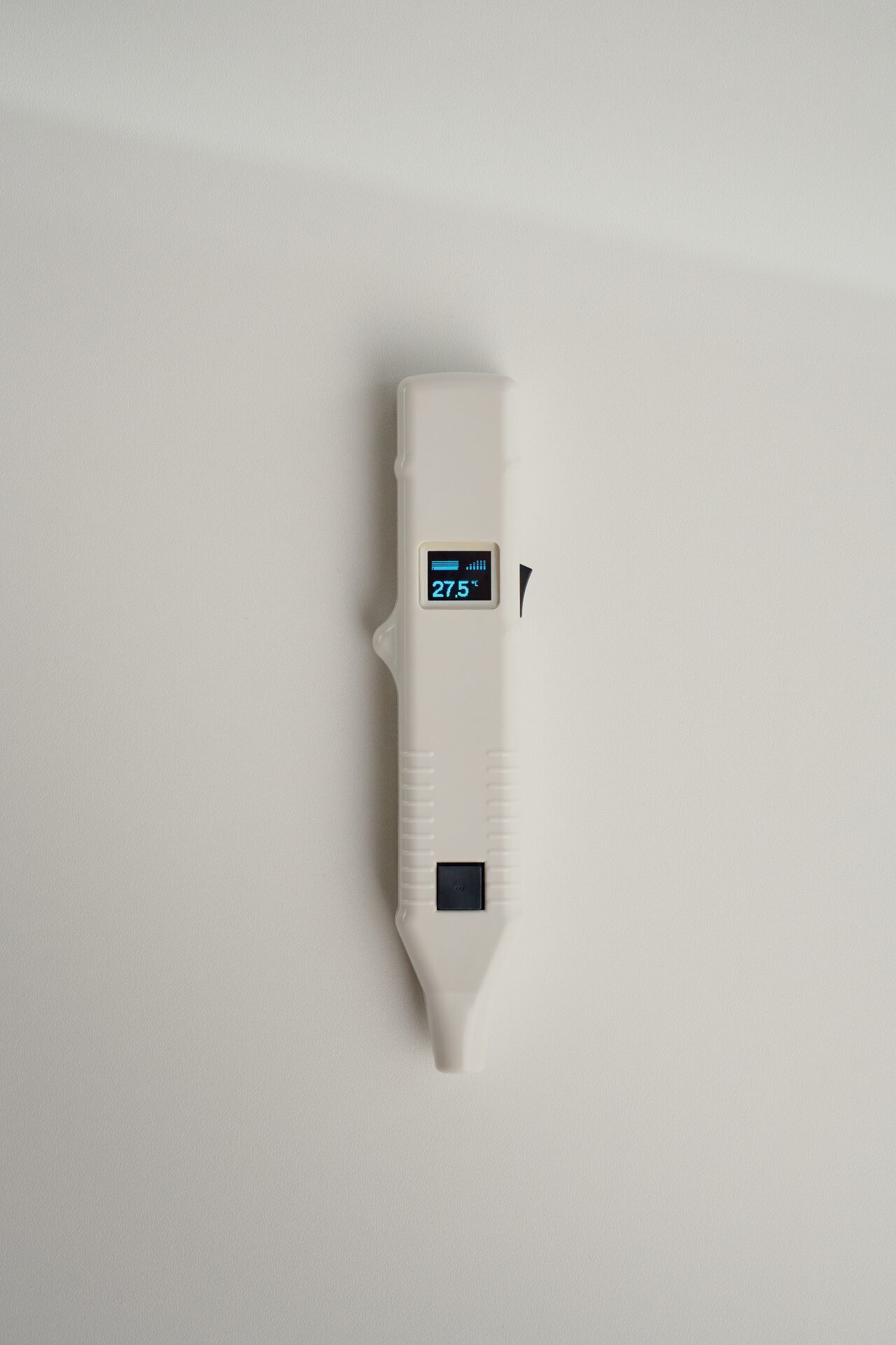 The CRT LifeScan probe seen from above, showing its display and reading button